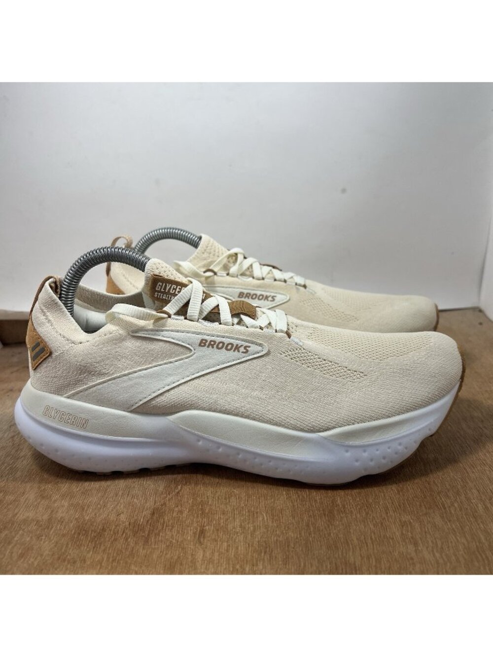 Brooks Glycerin StealthFit 21 Women's Size 9.5B Running Shoes Marshmallow Cream